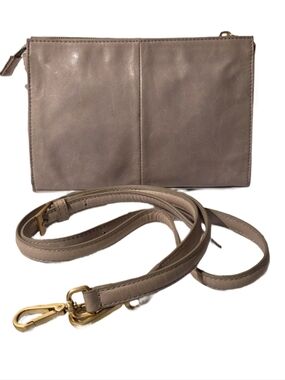HOBO The Original Light Gray Leather Convertible Crossbody Clutch 9x6x1.25 Strap